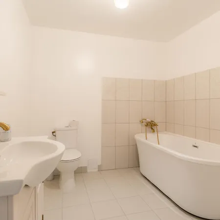 Lenu Pils Guest house